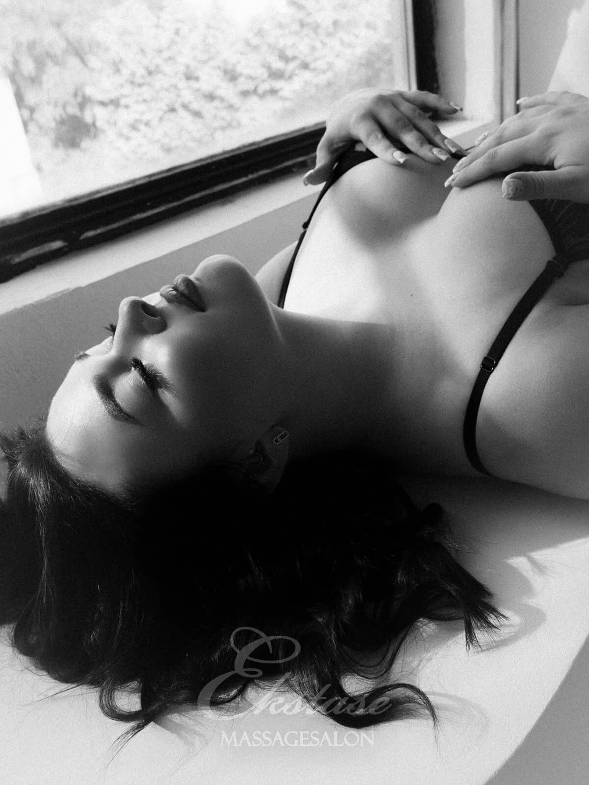Emilia bei Ekstase Massage Emilia bei Ekstase Massage