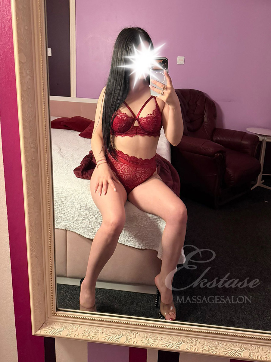 Vanessa bei Ekstase Massage Vanessa bei Ekstase Massage